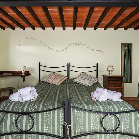 Agriturismo Scannano Farm stay *